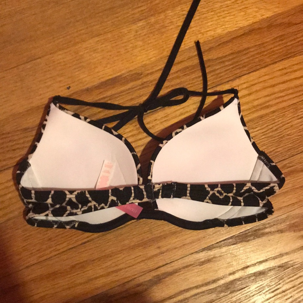 Victoria secret swim top - Picture 2 of 4